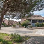 As21515 - Avec Joli Jardin Et Parking Prive